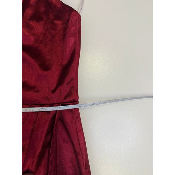 L NWT Lulu's Red Satin Dress - Picture 4 of 6